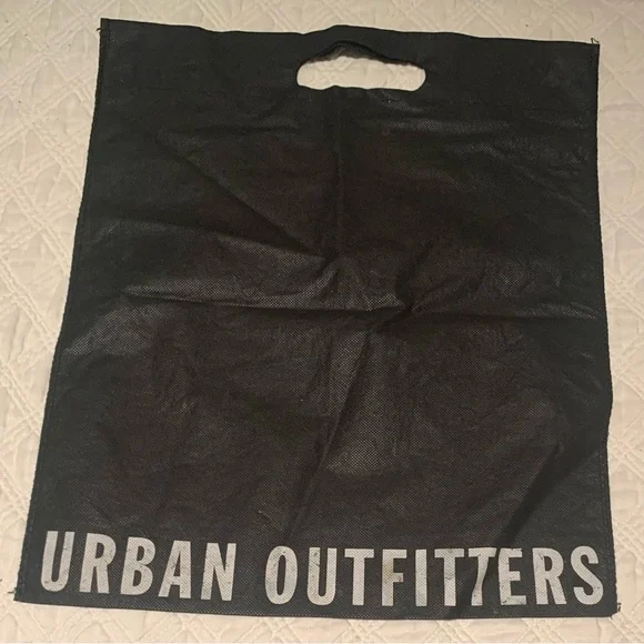 4 urban outfitter retail shopping bags - Picture 7 of 9
